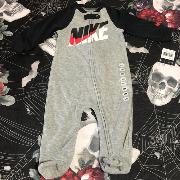 Nike Other - NIKE AIR KIDS BOYS ZIP ONESIE PAJAMAS FOOTSIE 6M